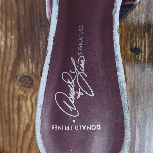 Donald & Lisa Signature by Donald J Pliner Embellished Leather Mule - Picture 10 of 12